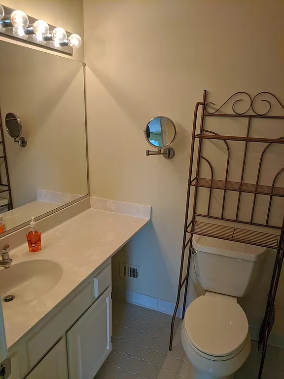 Building Photo - 152 English Run Cir