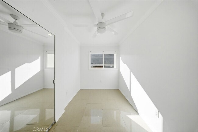 Building Photo - 6325 Marbrisa Ave