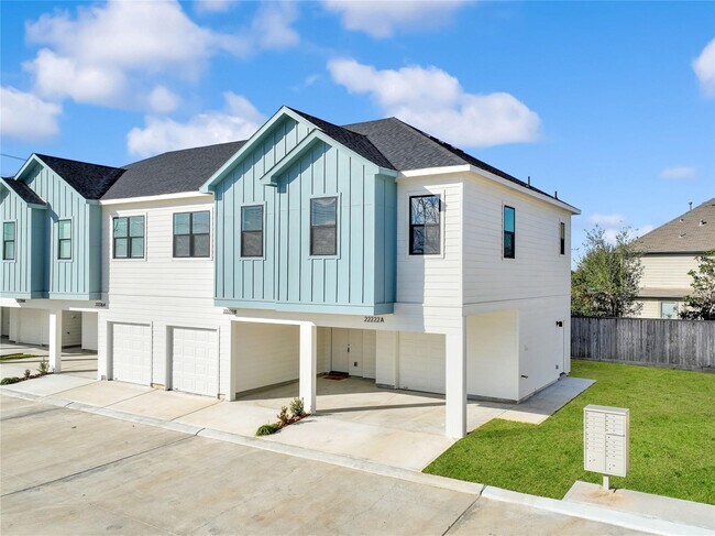 Building Photo - 3238 Frying Pan Place