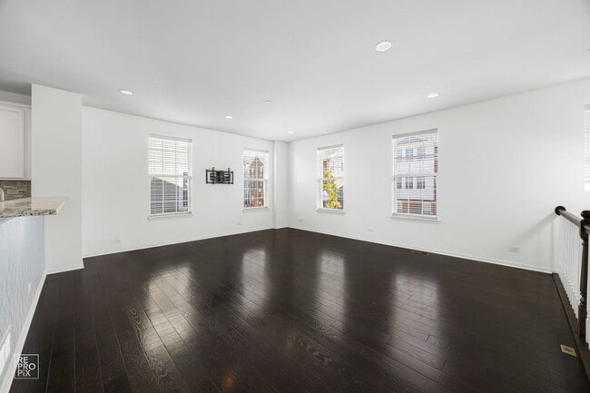 Building Photo - 38 Marcel Ln