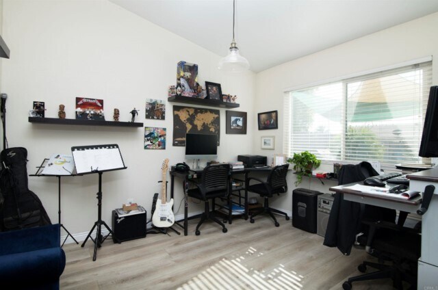 Building Photo - 4807 Luna Dr