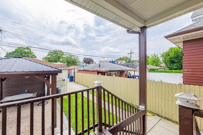 Building Photo - 1223 S 57th Ct