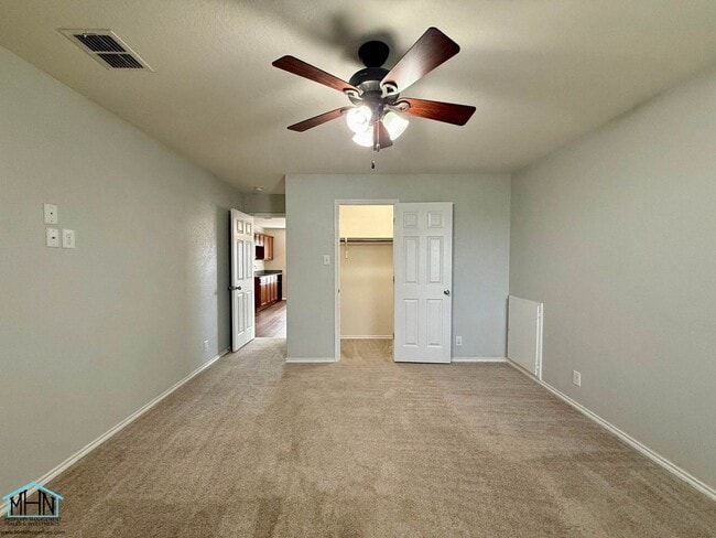 Building Photo - Spacious and Beautiful Two-Story 5 Bedrooms, 3.5 Bathrooms Home, With Easy Access to I-35, Loop 1...