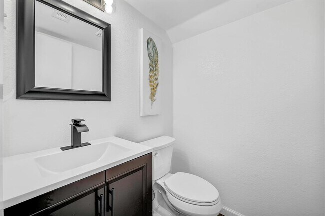 Building Photo - 1700 Palmetto Dr