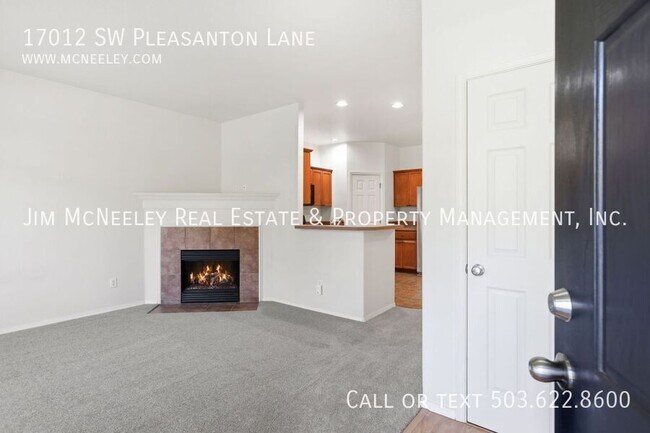 Building Photo - 17012 SW Pleasanton Ln