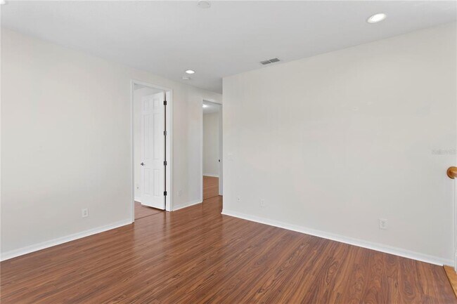 Building Photo - 20317 Chestnut Grove Dr