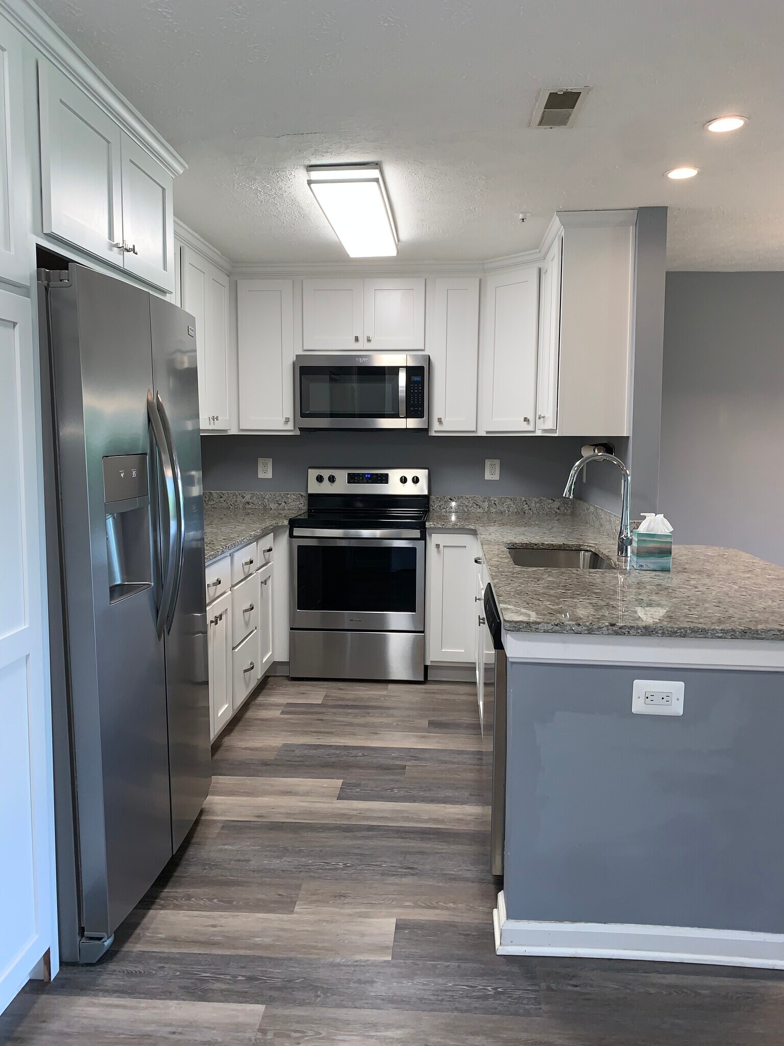 Building Photo - 4622 Deepwood Ct