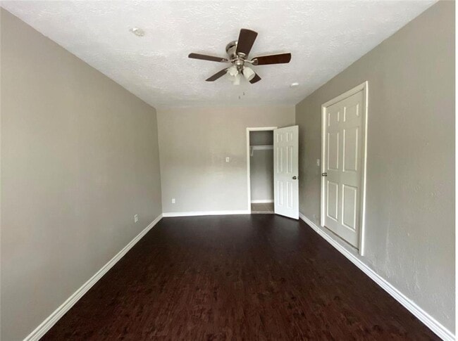 Building Photo - 5767 Flamingo Dr