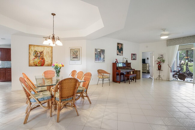 Building Photo - 11570 Briarwood Cir
