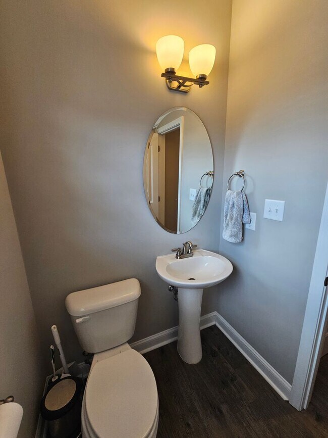 Building Photo - BRAND NEW LISTING!!!!