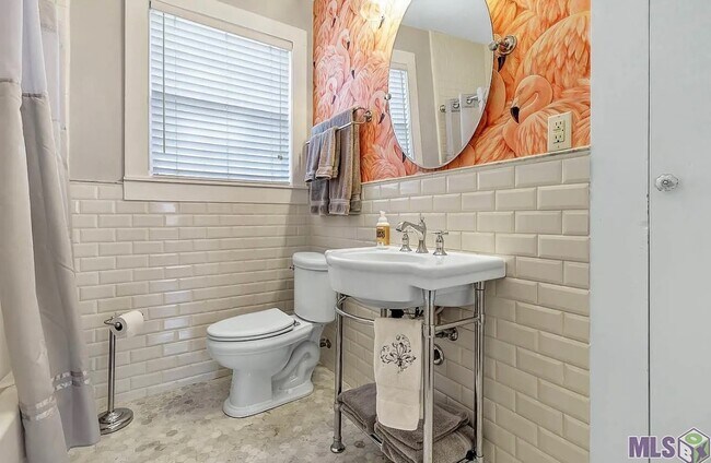 Building Photo - 612 Arlington Ave