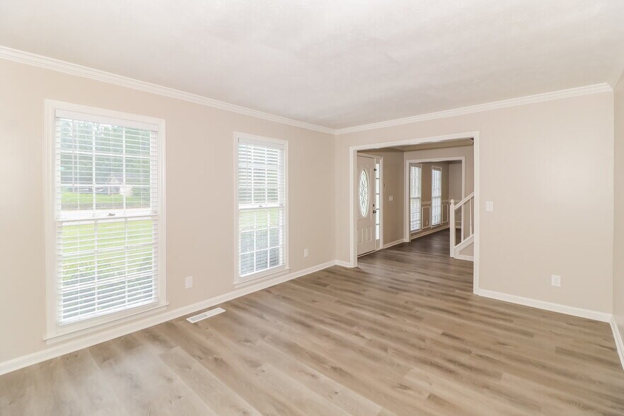 Building Photo - 1484 Yorktown Dr NW