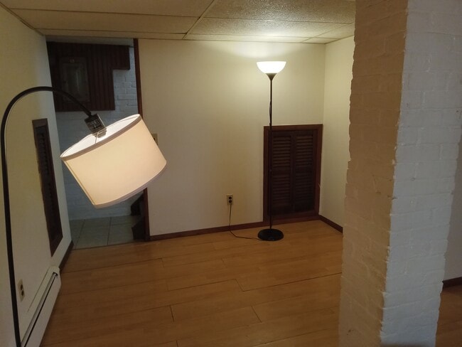 Building Photo - 358 Secatogue Ave