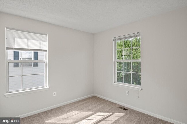 Building Photo - 16140 Edenwood Dr