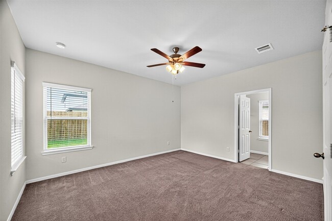 Building Photo - 1218 Red Hills Dr