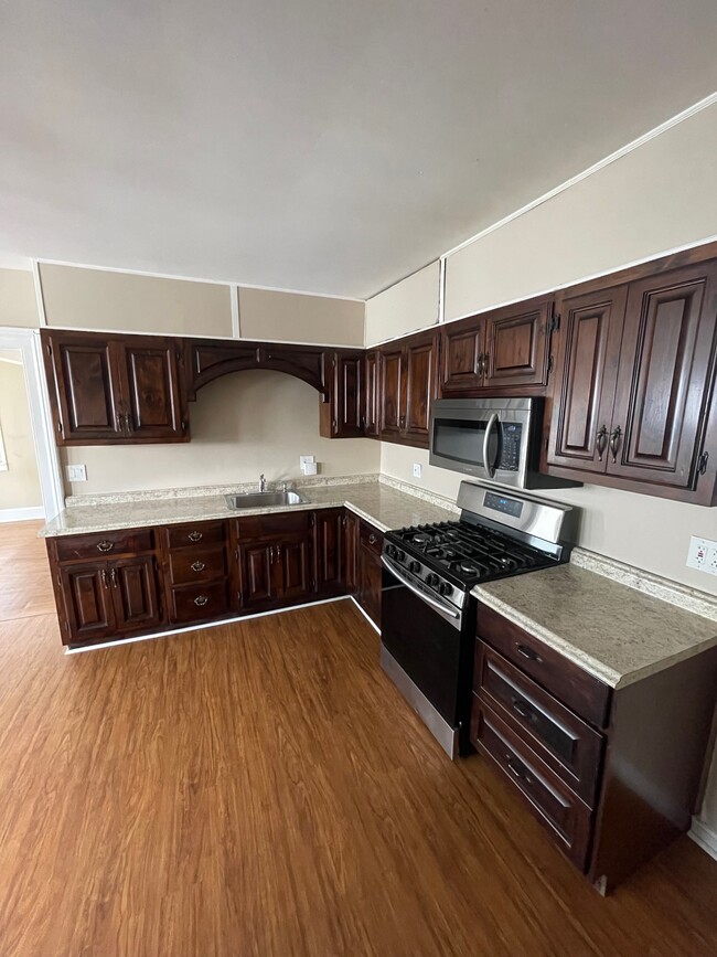 Building Photo - 49 Vine St