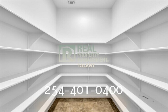 Building Photo - 10307 Bryson Dr