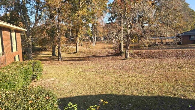 Building Photo - 101 Vivian Dr