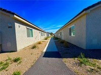 Building Photo - 1401 Ogallala St