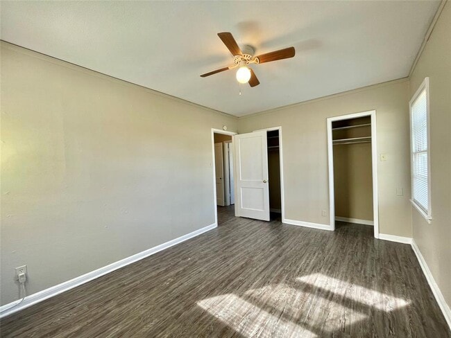 Building Photo - 1755 Lynn Ln