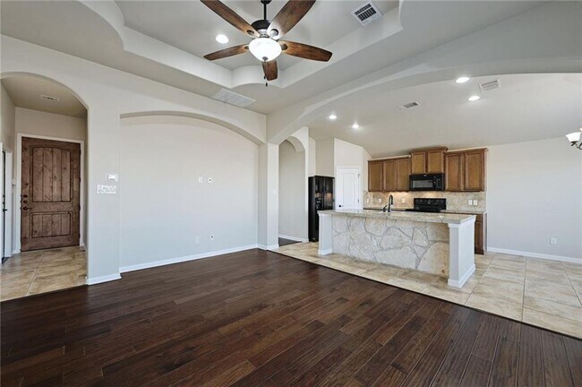 Building Photo - 119 Legends of Hutto Tr