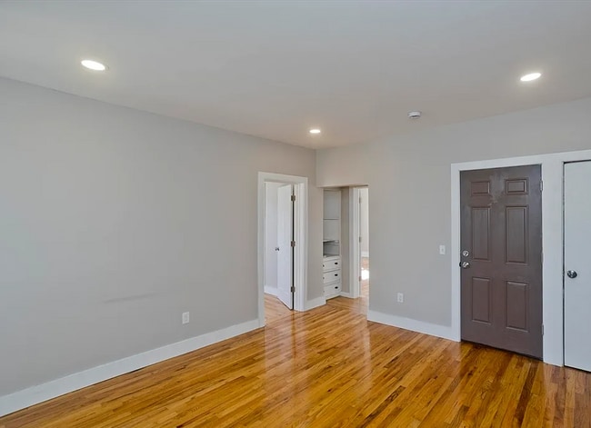 Building Photo - 2 Bedroom-WESTFIELD MA