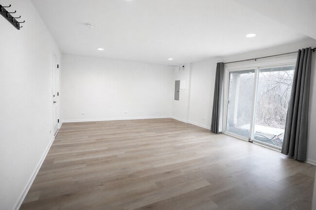 Building Photo - 3463 Bradbury Cir