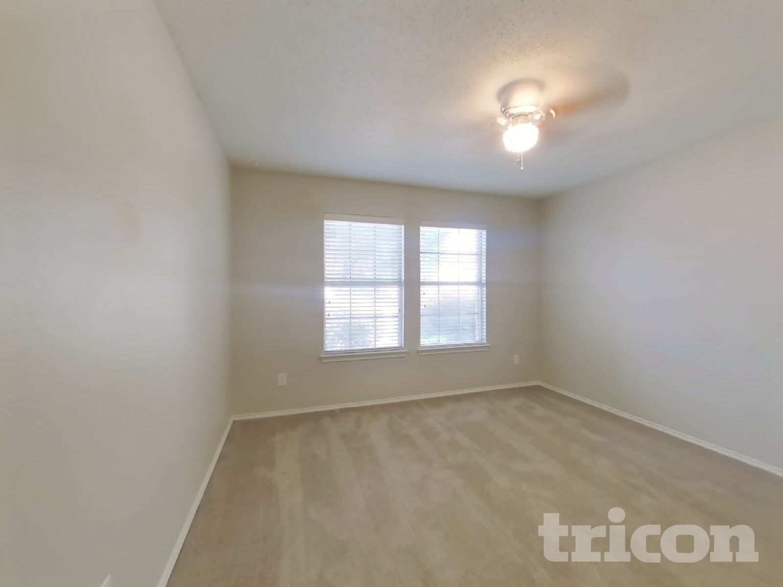 Building Photo - 2636 Peach Dr