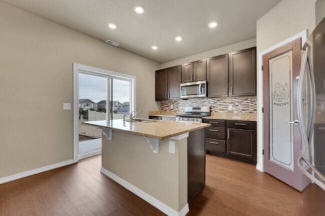 Building Photo - $2,645 - 3 Bed, 2.5 Bath Home with Fenced ...