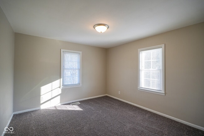 Building Photo - 2903 W 22nd St