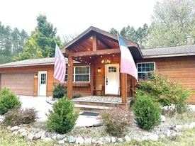 Building Photo - 2943 N Reynolds Rd