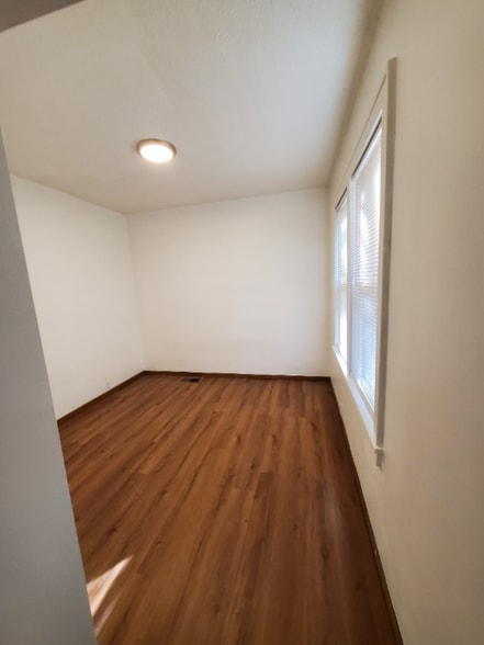 Building Photo - 8414 Midland Blvd