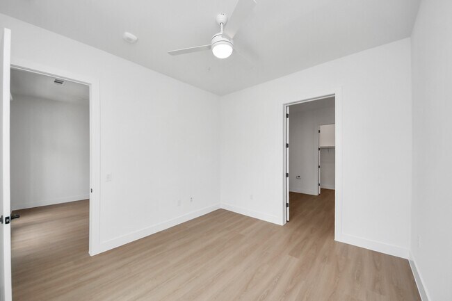 Building Photo - 2810 Riverby Rd