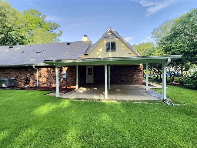 Building Photo - 118 Linnet Dr