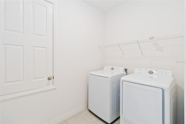 Building Photo - 210 Tarpon Bay Blvd