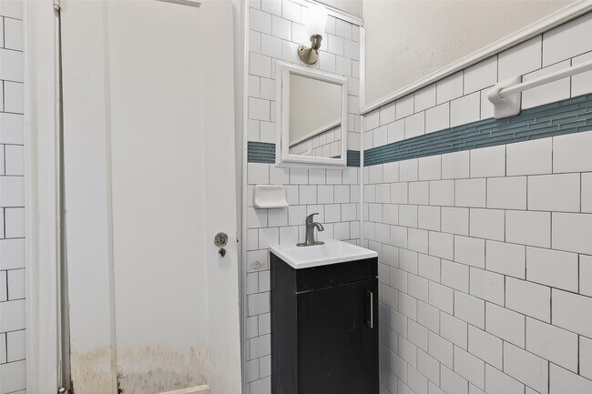 Building Photo - 3410 Austin St