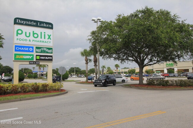 Building Photo - 947 Remington Green Dr SE