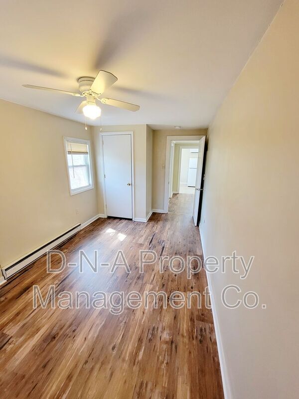 Building Photo - 264 Acres Rd