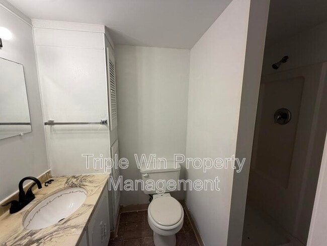 Building Photo - 1439 Widefields Ln