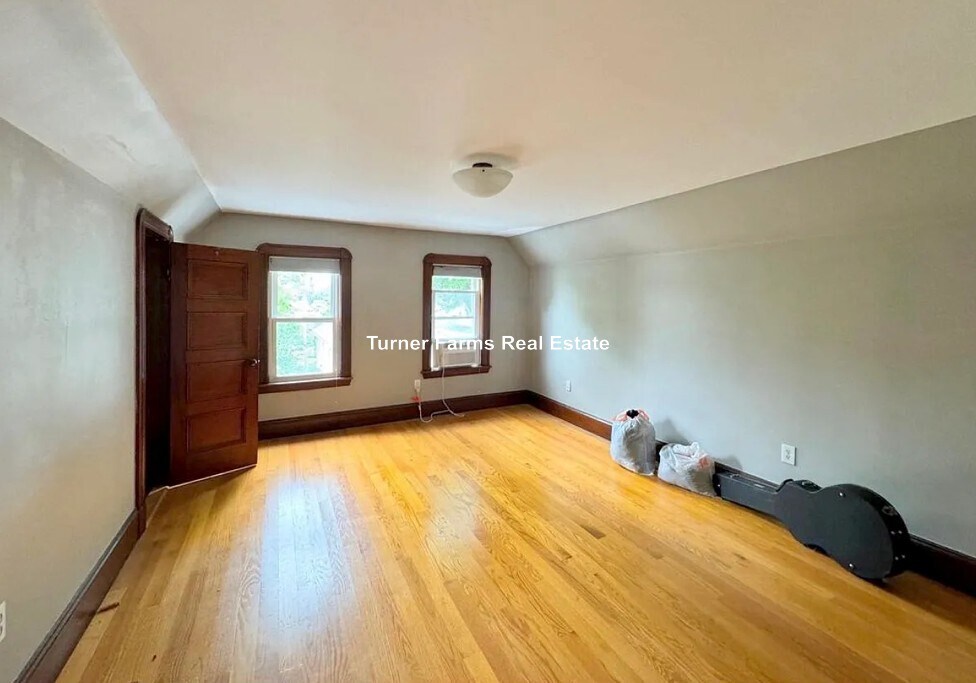 Building Photo - 29 Fairmount Ave