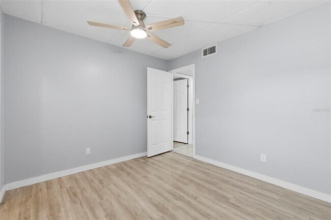 Building Photo - 1125 83rd Ave N