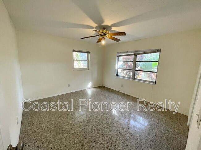 Building Photo - 1711 31st St S