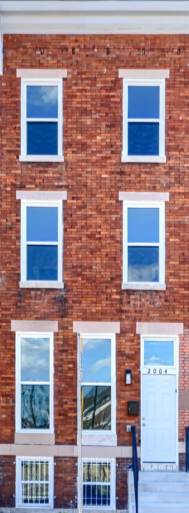 Building Photo - Homewood