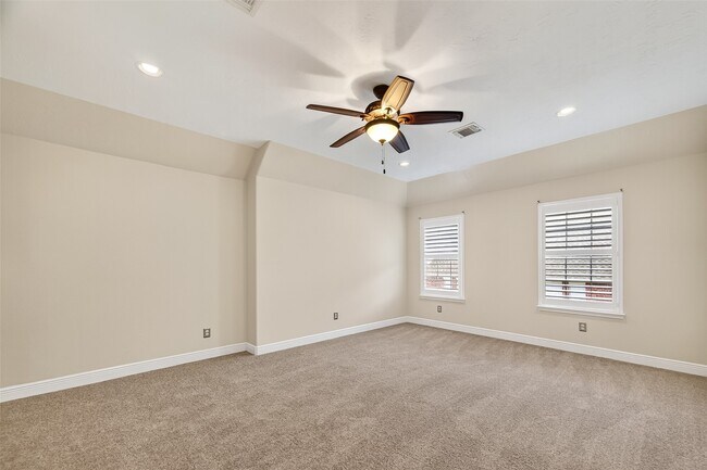 Building Photo - 1408 S Friendswood Dr