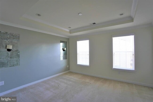 Building Photo - 13 Jessop Ln