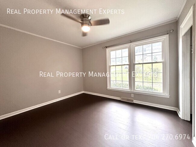 Building Photo - 3311 Tyrone Dr