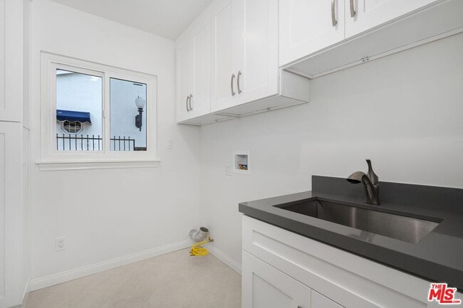 Building Photo - 6204 S Corning Ave