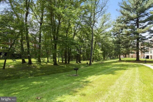 Building Photo - 7621 Tremayne Pl
