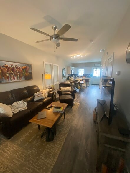 Building Photo - 139 W 2nd Ave