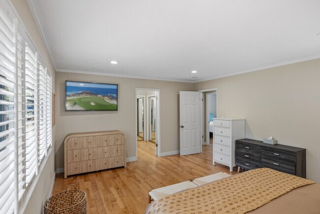 Building Photo - 2865 Lasauen Rd